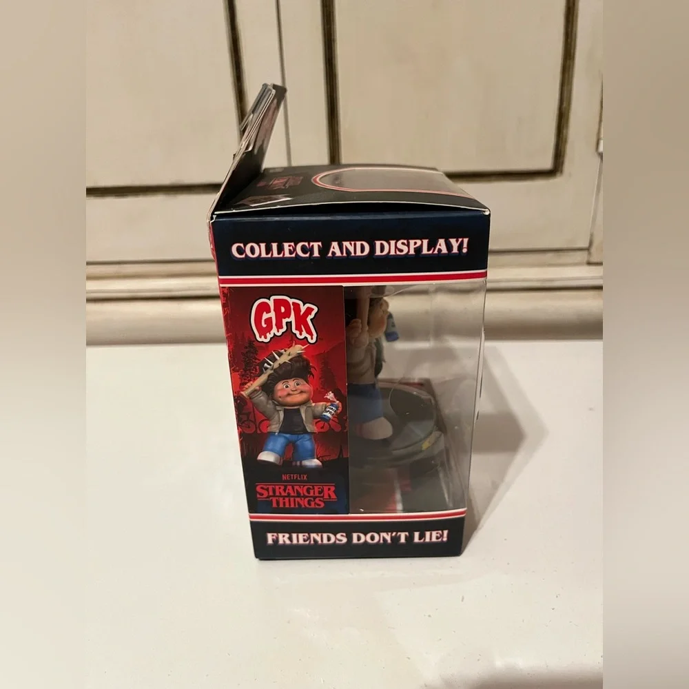 New Garbage Pail Kids & Stranger Things Mashup STYLIN' STEVE Figure 2022 Topps